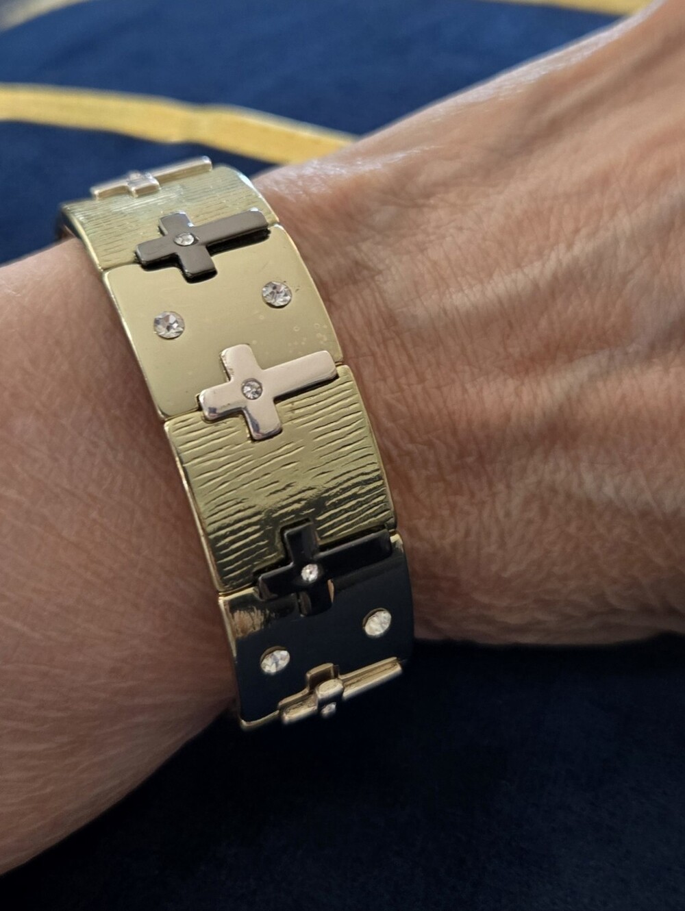 Gold-Tone Men’s Cross Link Bracelet with Crystal Accents